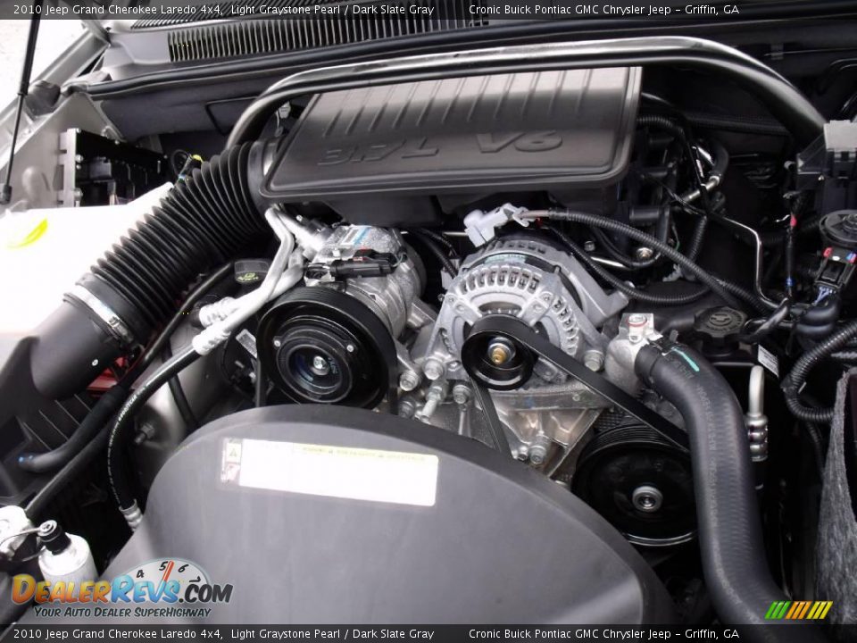 2010 Jeep Grand Cherokee Laredo 4x4 Light Graystone Pearl / Dark Slate Gray Photo #11