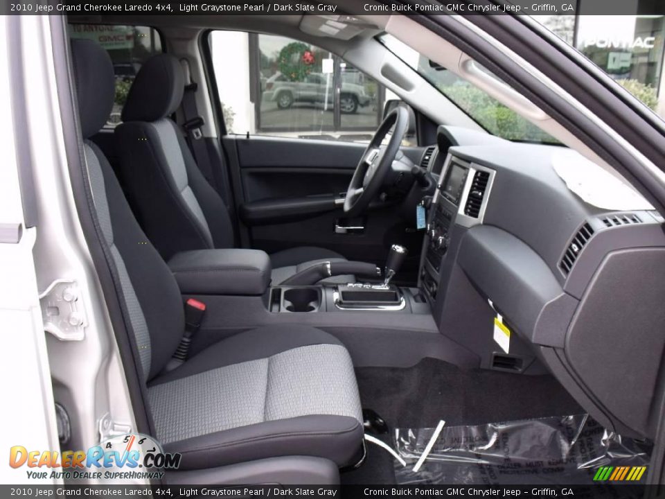 2010 Jeep Grand Cherokee Laredo 4x4 Light Graystone Pearl / Dark Slate Gray Photo #17