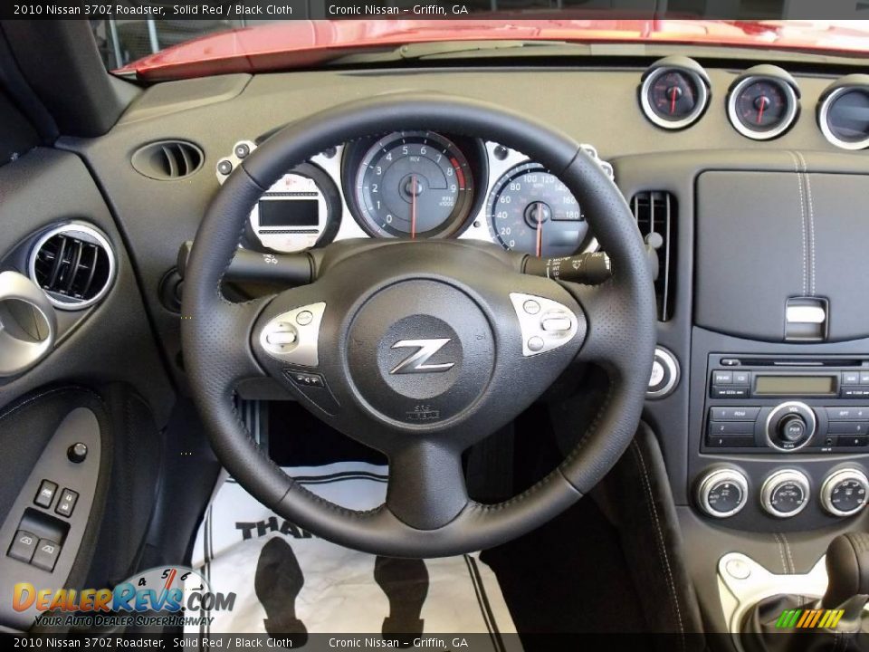 2010 Nissan 370Z Roadster Solid Red / Black Cloth Photo #14