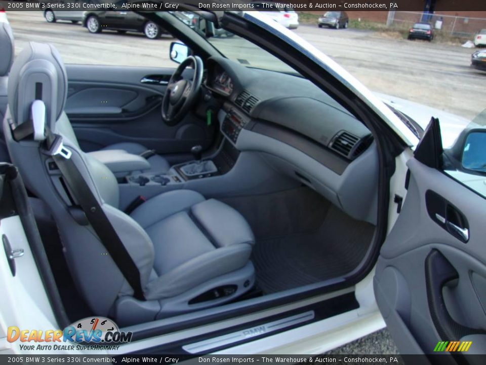 2005 BMW 3 Series 330i Convertible Alpine White / Grey Photo #18