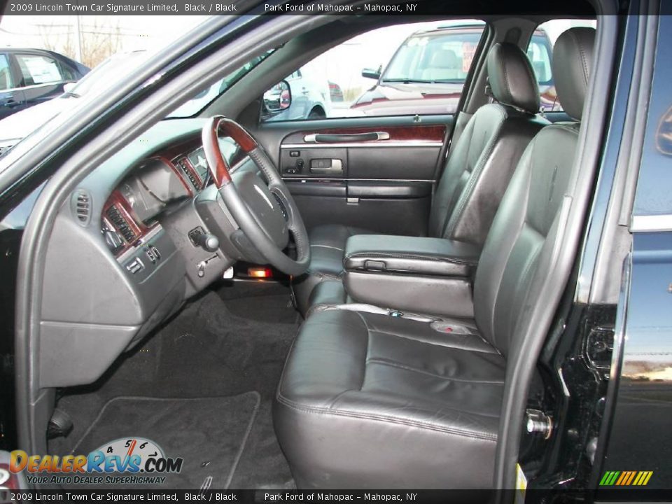 2009 Lincoln Town Car Signature Limited Black / Black Photo #5