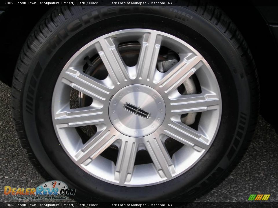 2009 Lincoln Town Car Signature Limited Black / Black Photo #9