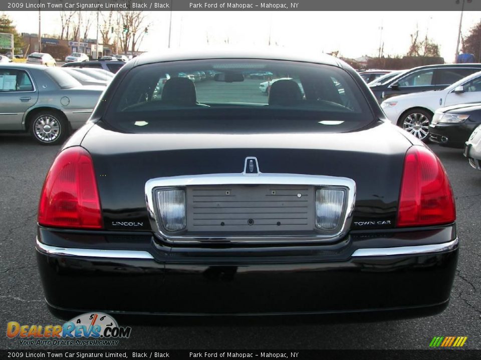 2009 Lincoln Town Car Signature Limited Black / Black Photo #18