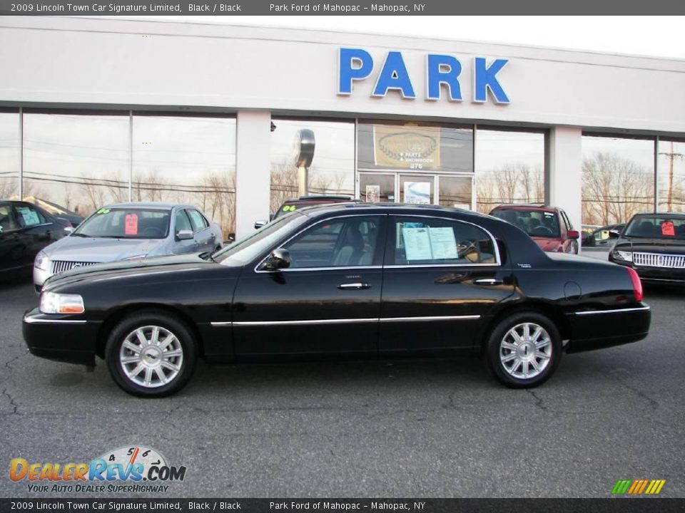 2009 Lincoln Town Car Signature Limited Black / Black Photo #19