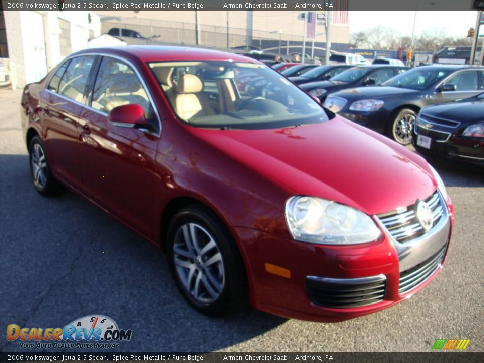 2006 Volkswagen Jetta 2.5 Sedan Spice Red Metallic / Pure Beige Photo #4