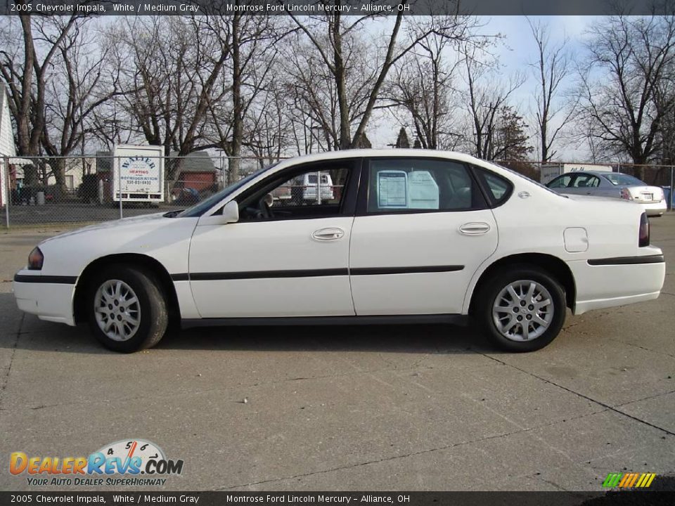 2005 Chevrolet Impala White / Medium Gray Photo #2