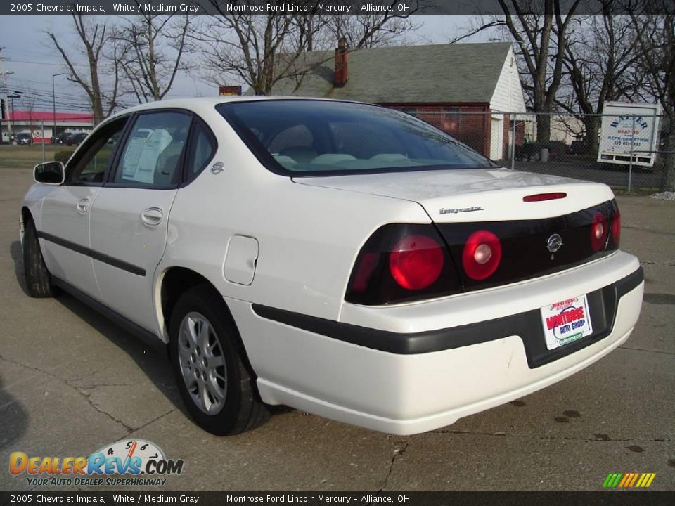 2005 Chevrolet Impala White / Medium Gray Photo #3