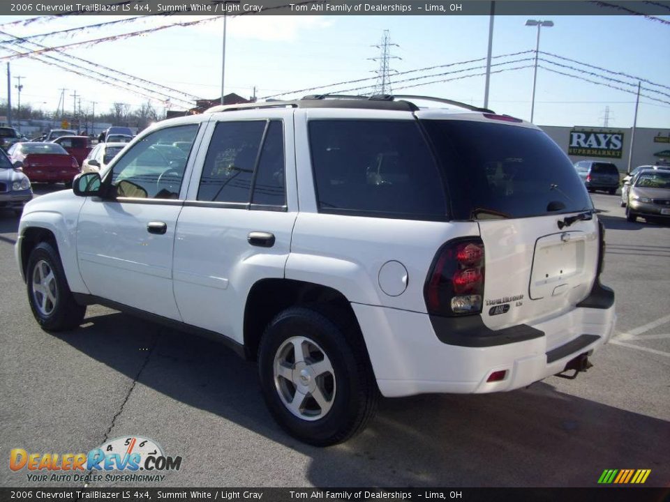 2006 Chevrolet TrailBlazer LS 4x4 Summit White / Light Gray Photo #3