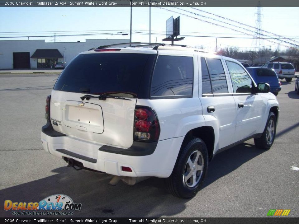 2006 Chevrolet TrailBlazer LS 4x4 Summit White / Light Gray Photo #5