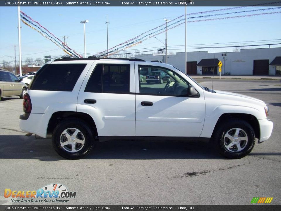 2006 Chevrolet TrailBlazer LS 4x4 Summit White / Light Gray Photo #6