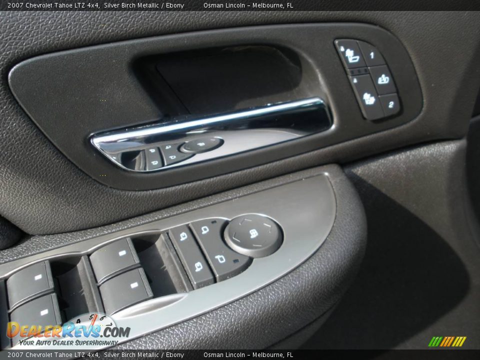 2007 Chevrolet Tahoe LTZ 4x4 Silver Birch Metallic / Ebony Photo #11