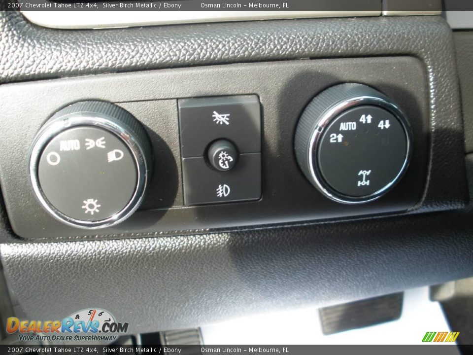 2007 Chevrolet Tahoe LTZ 4x4 Silver Birch Metallic / Ebony Photo #17