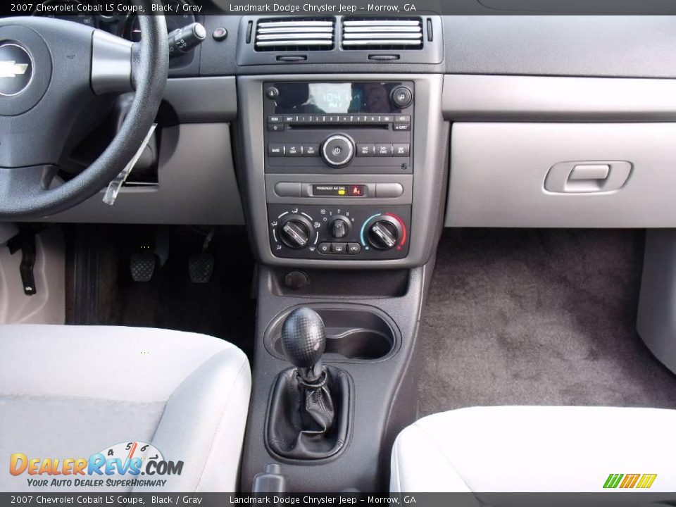 2007 Chevrolet Cobalt LS Coupe Black / Gray Photo #16