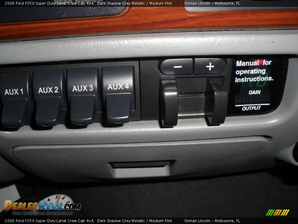 2006 Ford F350 Super Duty Lariat Crew Cab 4x4 Dark Shadow Grey Metallic / Medium Flint Photo #15