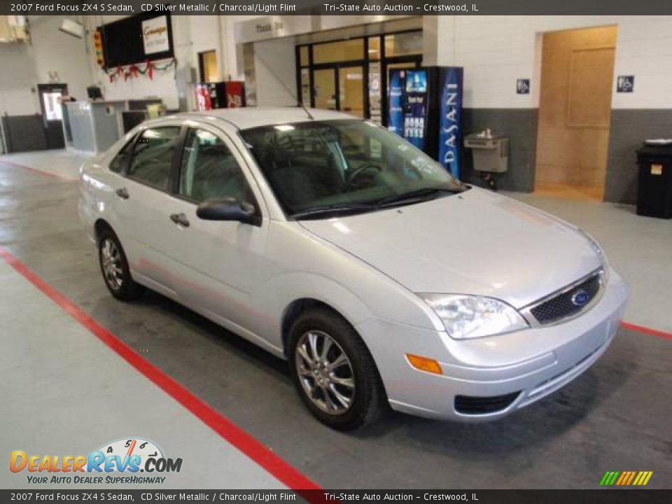 2007 Ford Focus ZX4 S Sedan CD Silver Metallic / Charcoal/Light Flint Photo #2