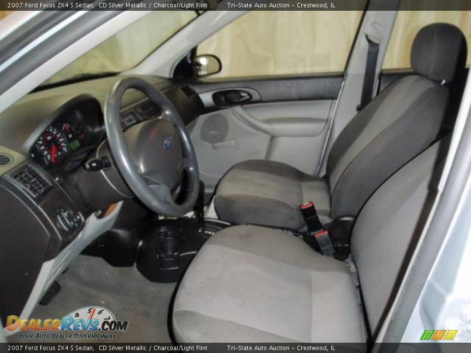 2007 Ford Focus ZX4 S Sedan CD Silver Metallic / Charcoal/Light Flint Photo #5