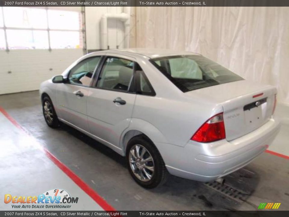 2007 Ford Focus ZX4 S Sedan CD Silver Metallic / Charcoal/Light Flint Photo #8