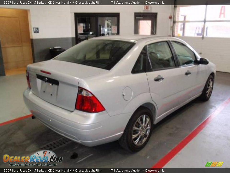2007 Ford Focus ZX4 S Sedan CD Silver Metallic / Charcoal/Light Flint Photo #9
