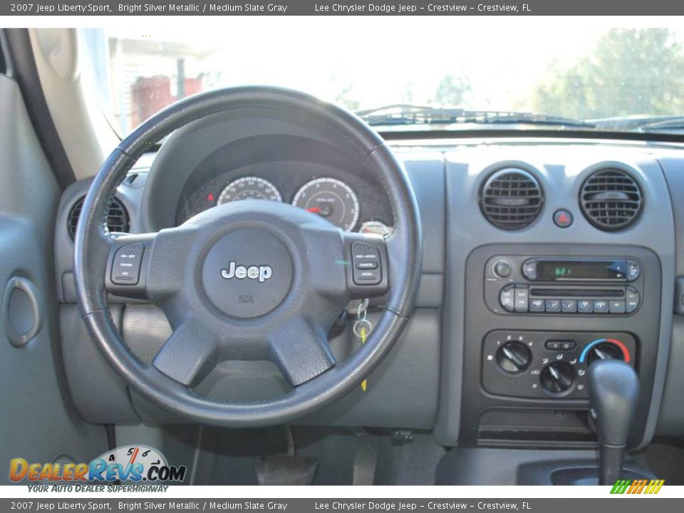 2007 Jeep Liberty Sport Bright Silver Metallic / Medium Slate Gray Photo #18