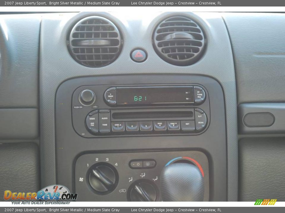 2007 Jeep Liberty Sport Bright Silver Metallic / Medium Slate Gray Photo #20