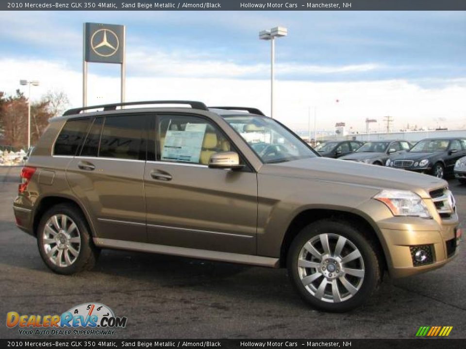 2010 Mercedes-Benz GLK 350 4Matic Sand Beige Metallic / Almond/Black Photo #3