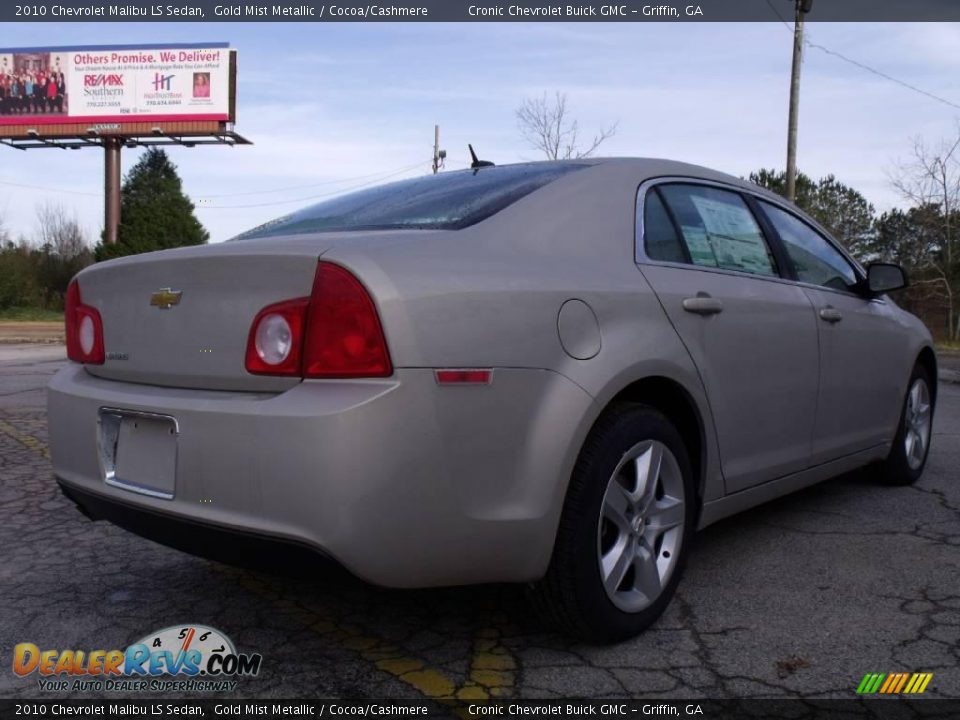 2010 Chevrolet Malibu LS Sedan Gold Mist Metallic / Cocoa/Cashmere Photo #5
