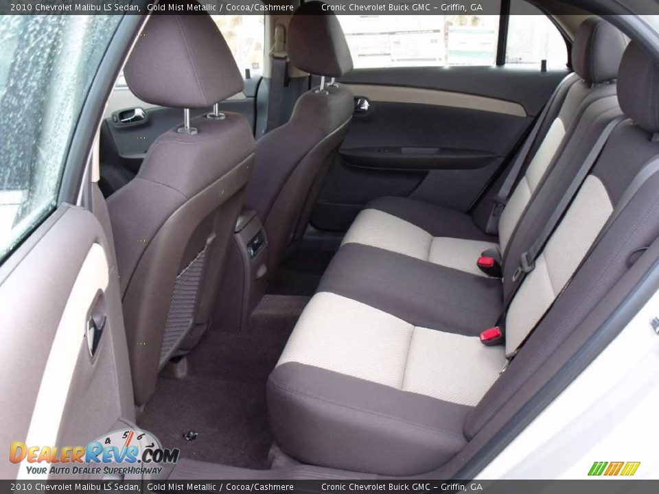 2010 Chevrolet Malibu LS Sedan Gold Mist Metallic / Cocoa/Cashmere Photo #11