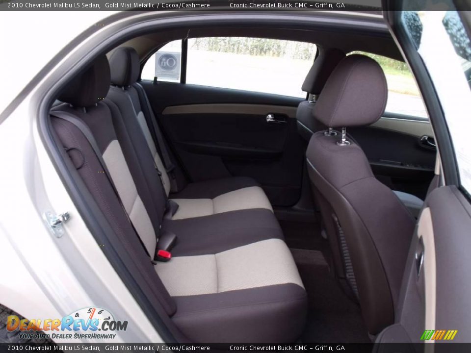 2010 Chevrolet Malibu LS Sedan Gold Mist Metallic / Cocoa/Cashmere Photo #12