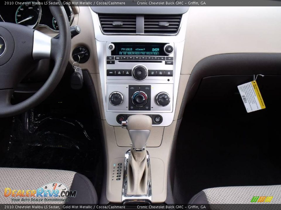 2010 Chevrolet Malibu LS Sedan Gold Mist Metallic / Cocoa/Cashmere Photo #14