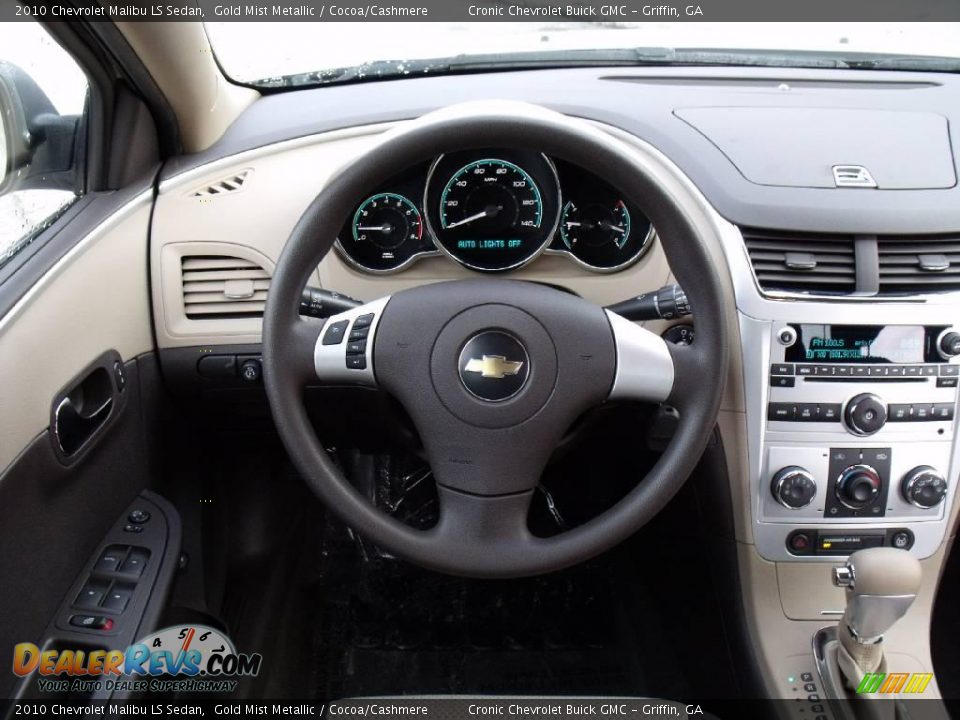 2010 Chevrolet Malibu LS Sedan Gold Mist Metallic / Cocoa/Cashmere Photo #15