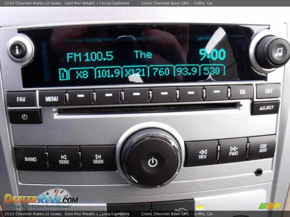 2010 Chevrolet Malibu LS Sedan Gold Mist Metallic / Cocoa/Cashmere Photo #17