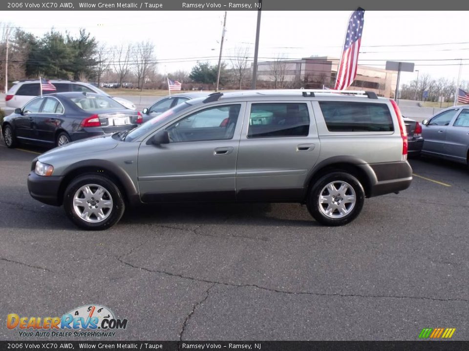 2006 Volvo XC70 AWD Willow Green Metallic / Taupe Photo #2