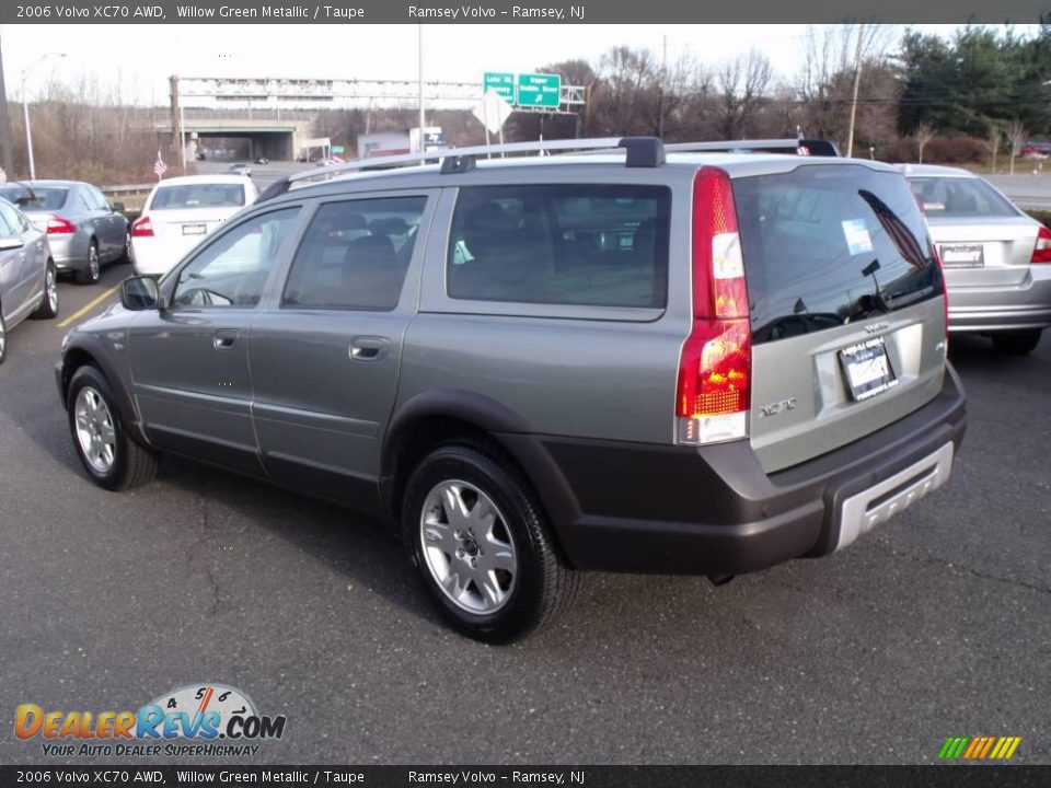 2006 Volvo XC70 AWD Willow Green Metallic / Taupe Photo #3