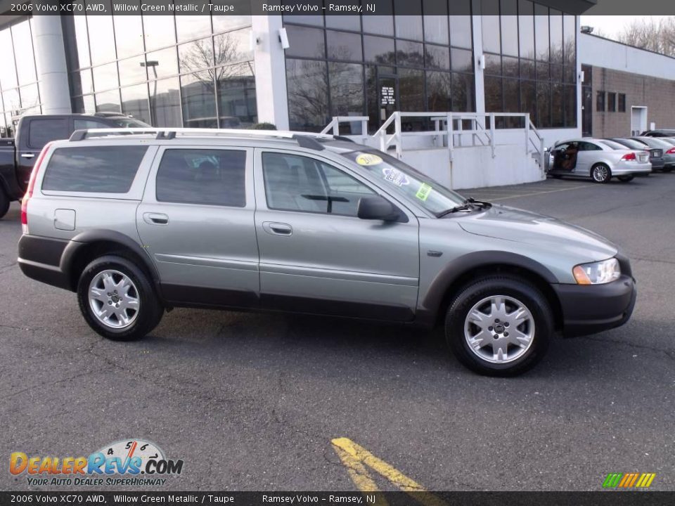 2006 Volvo XC70 AWD Willow Green Metallic / Taupe Photo #6