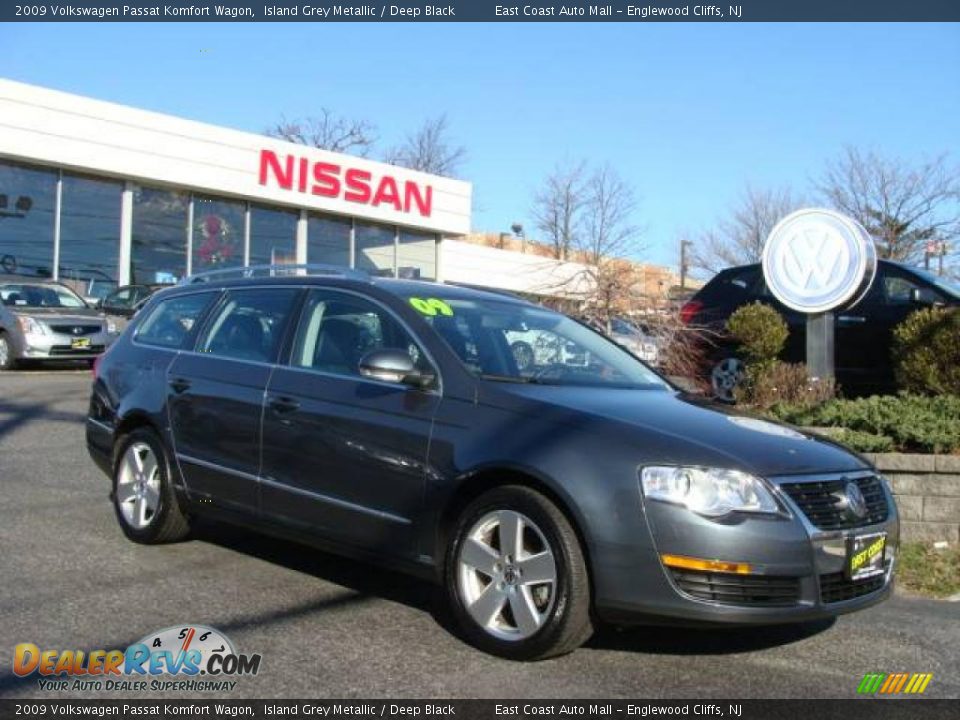 2009 Volkswagen Passat Komfort Wagon Island Grey Metallic / Deep Black Photo #1