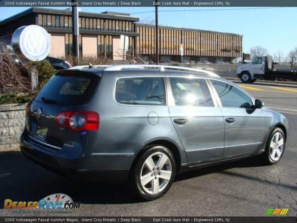 2009 Volkswagen Passat Komfort Wagon Island Grey Metallic / Deep Black Photo #3