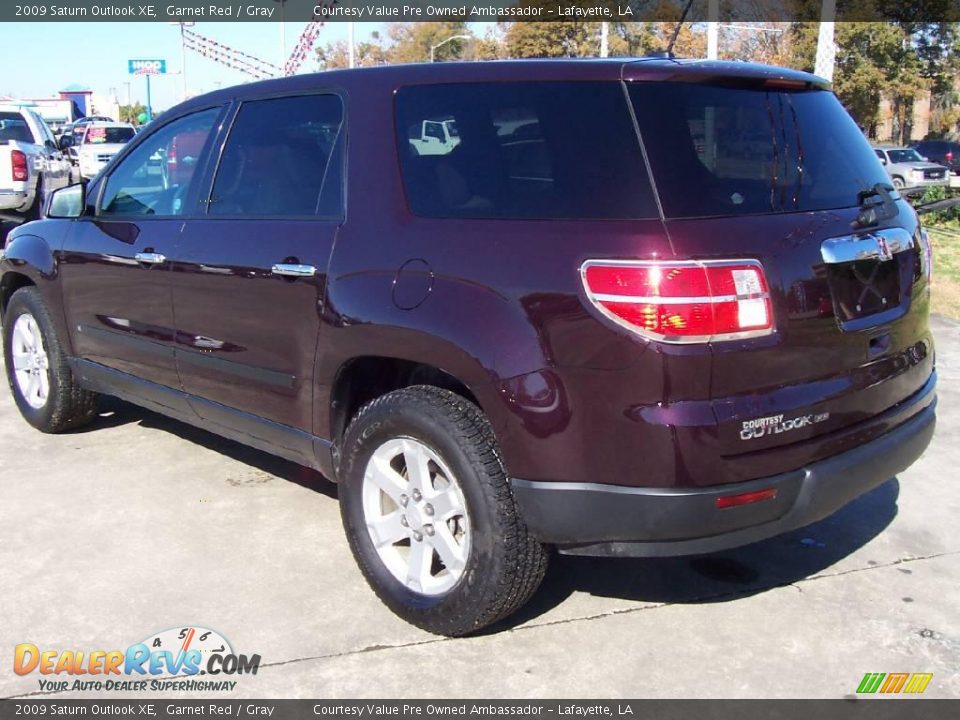 2009 Saturn Outlook XE Garnet Red / Gray Photo #3