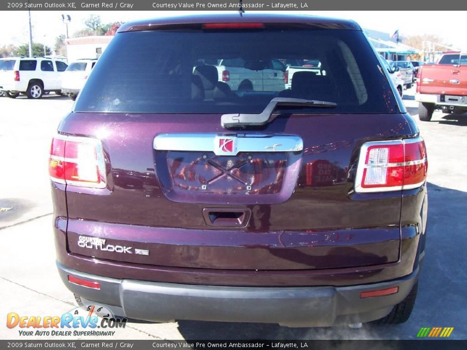 2009 Saturn Outlook XE Garnet Red / Gray Photo #4