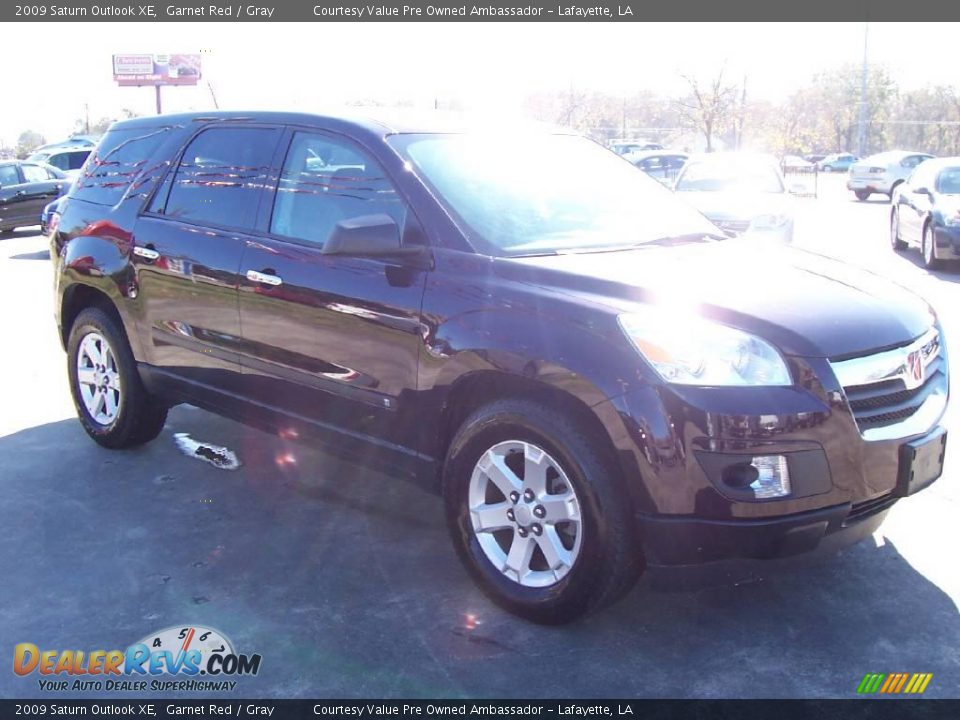 2009 Saturn Outlook XE Garnet Red / Gray Photo #6