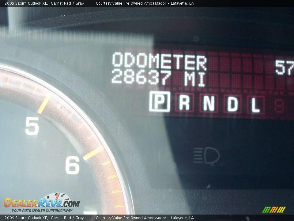 2009 Saturn Outlook XE Garnet Red / Gray Photo #14