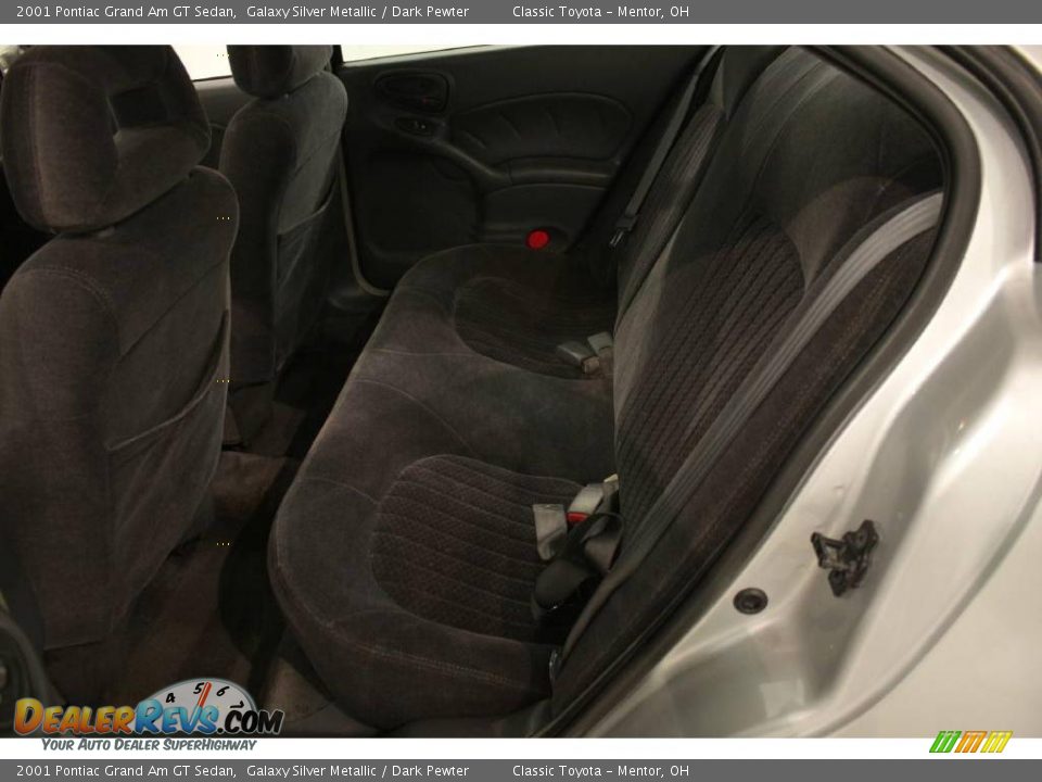 2001 Pontiac Grand Am GT Sedan Galaxy Silver Metallic / Dark Pewter Photo #17