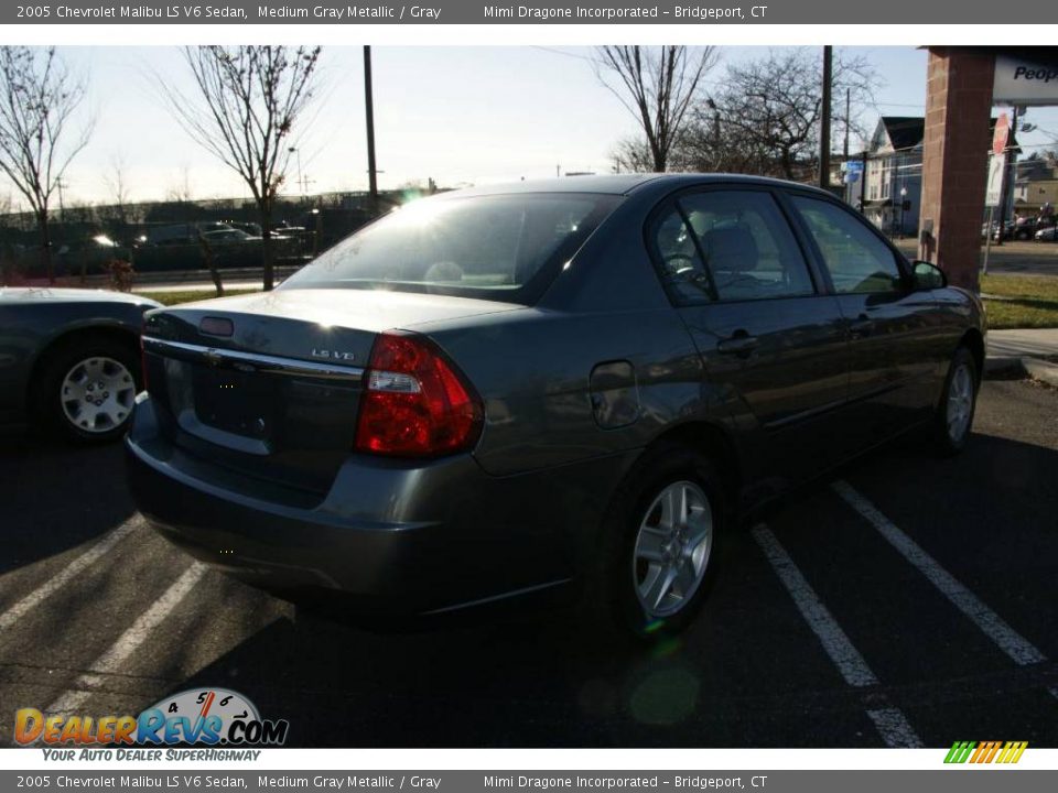 2005 Chevrolet Malibu LS V6 Sedan Medium Gray Metallic / Gray Photo #4