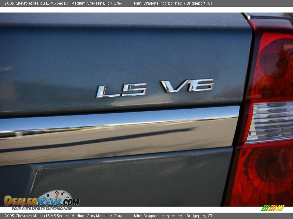 2005 Chevrolet Malibu LS V6 Sedan Medium Gray Metallic / Gray Photo #6