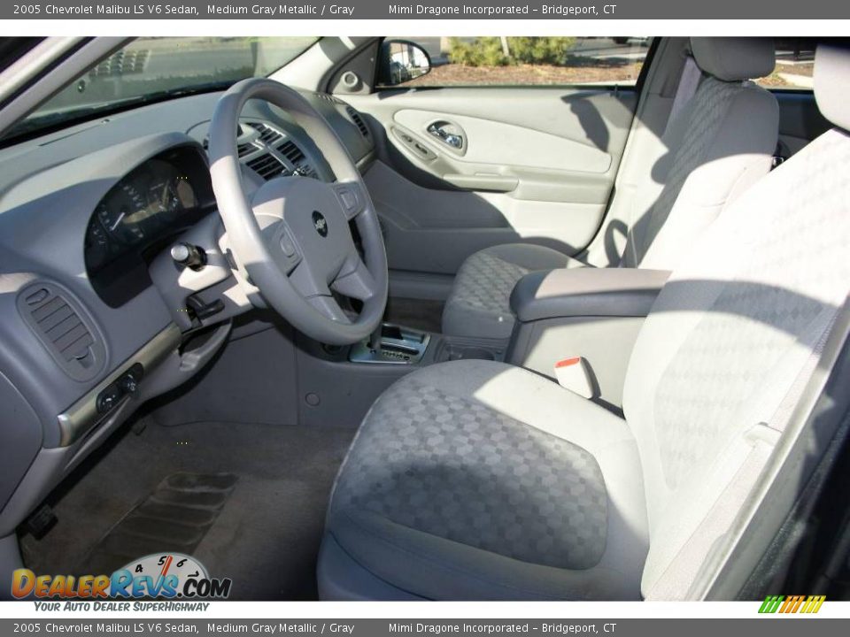 2005 Chevrolet Malibu LS V6 Sedan Medium Gray Metallic / Gray Photo #10