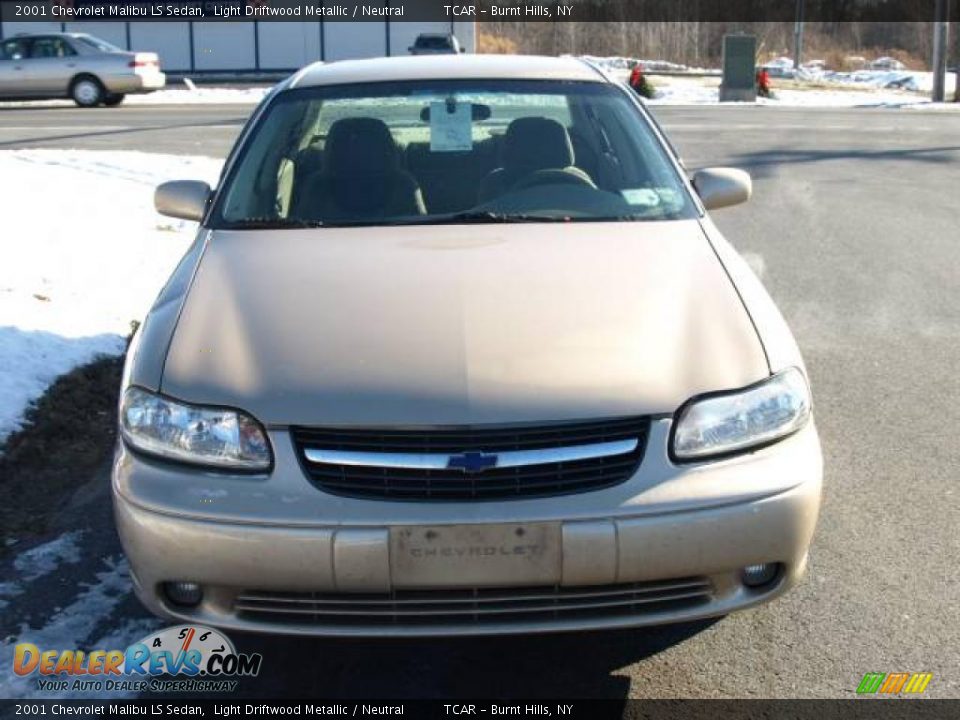 2001 Chevrolet Malibu LS Sedan Light Driftwood Metallic / Neutral Photo #3