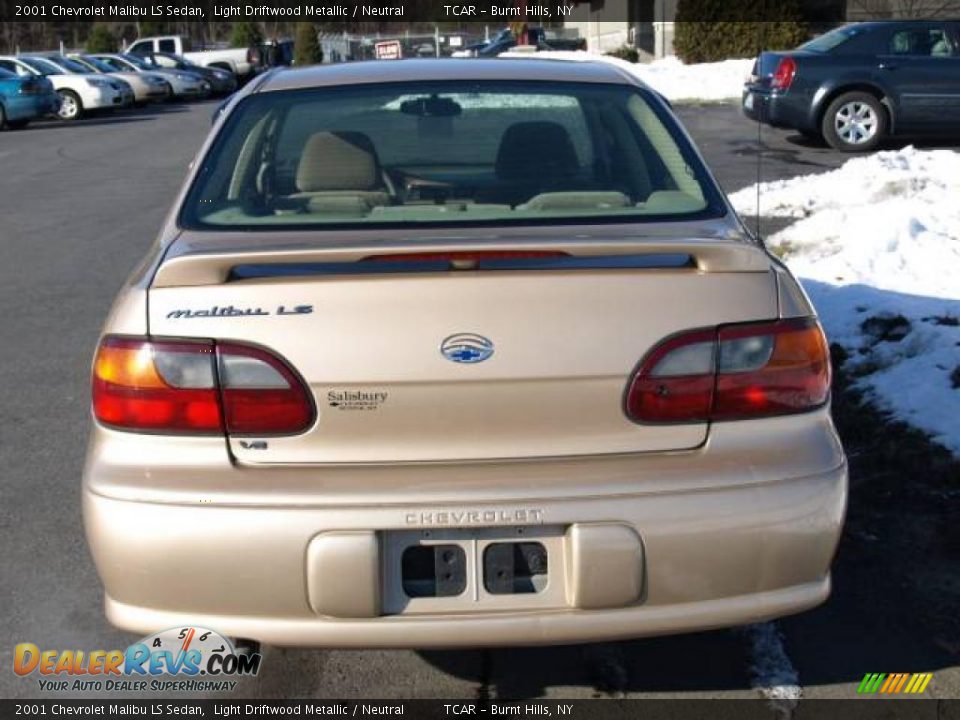 2001 Chevrolet Malibu LS Sedan Light Driftwood Metallic / Neutral Photo #5