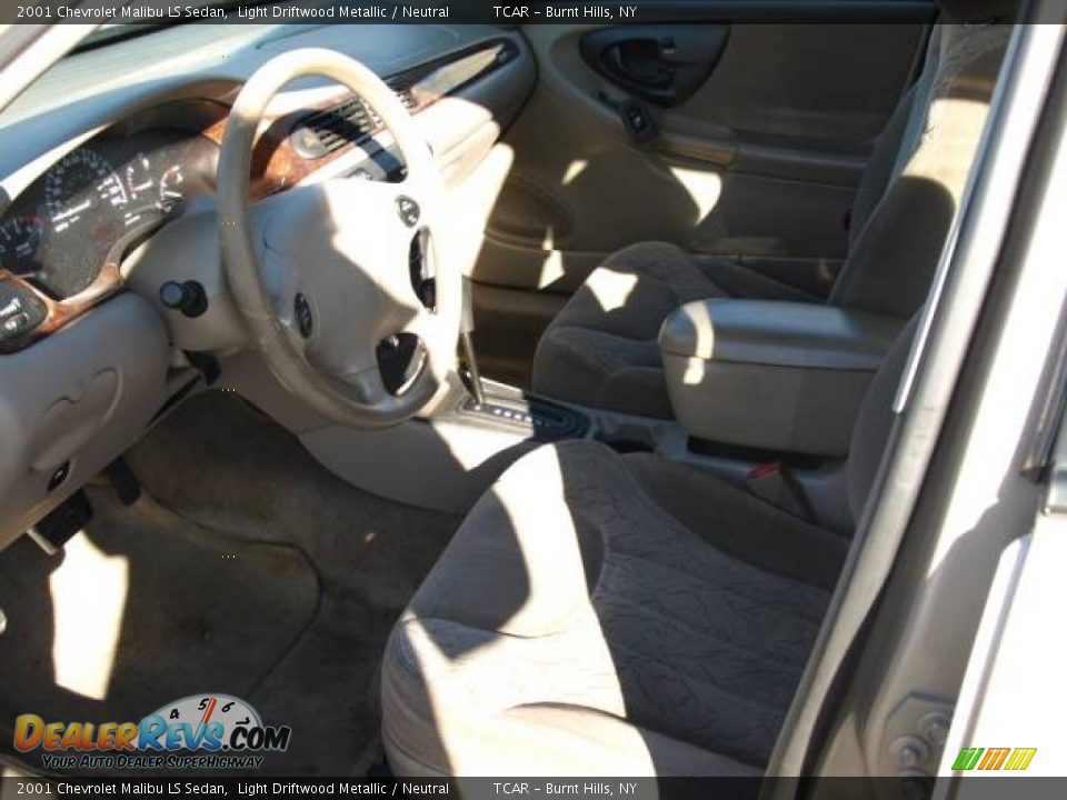 2001 Chevrolet Malibu LS Sedan Light Driftwood Metallic / Neutral Photo #7