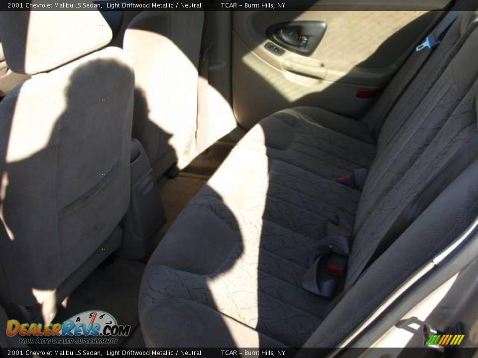 2001 Chevrolet Malibu LS Sedan Light Driftwood Metallic / Neutral Photo #9
