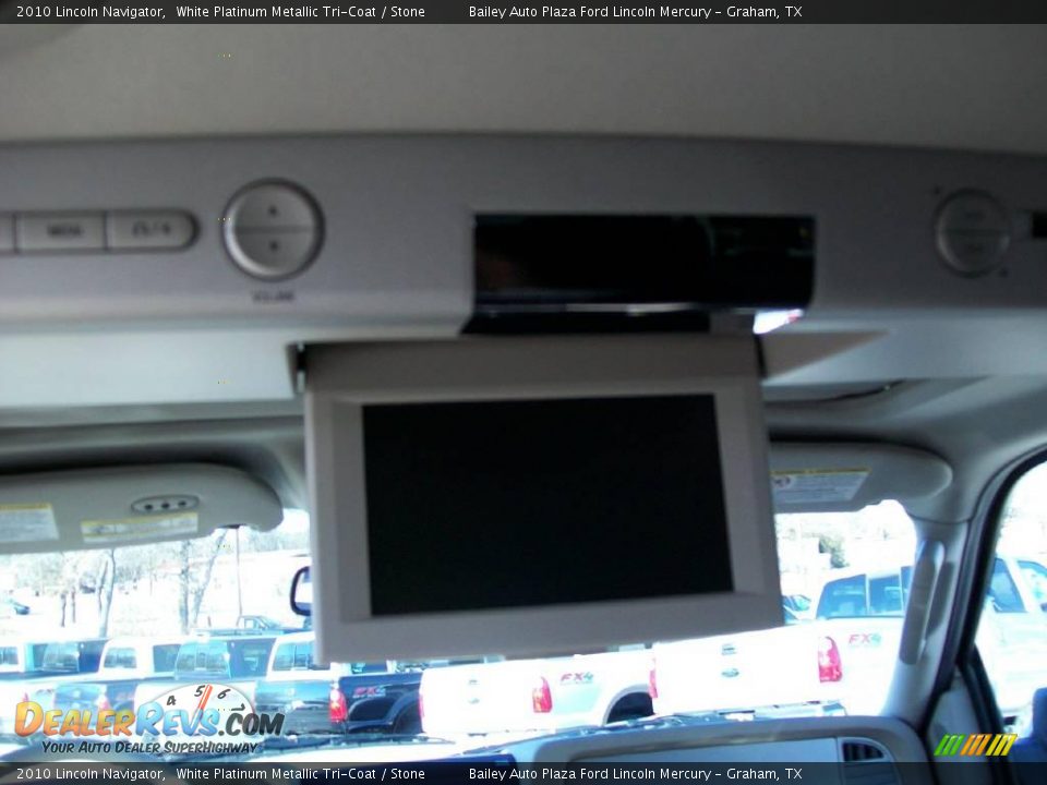2010 Lincoln Navigator White Platinum Metallic Tri-Coat / Stone Photo #7
