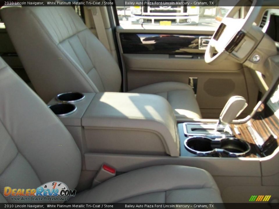 2010 Lincoln Navigator White Platinum Metallic Tri-Coat / Stone Photo #10
